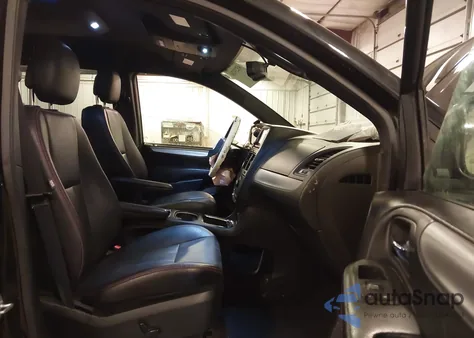 2018 Dodge Grand Caravan Gt z USA, uszkodzony, nr VIN 2C4RDGEG8JR241984